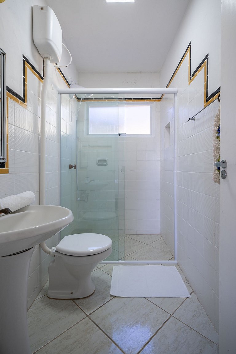 Piso con suite y playa en Bombas ROS001