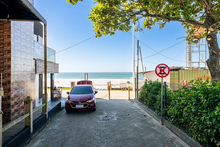 Piso con suite y playa en Bombas ROS001