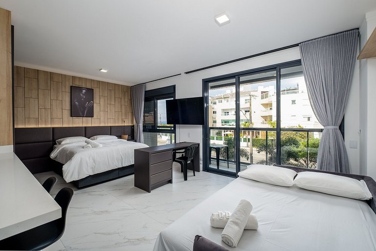 Estudio de alto estándar en Floripa IRB205