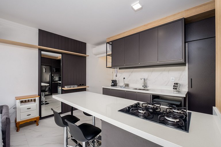 Estudio de alto estándar en Floripa IRB205