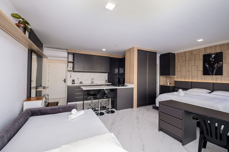 Estudio de alto estándar en Floripa IRB205