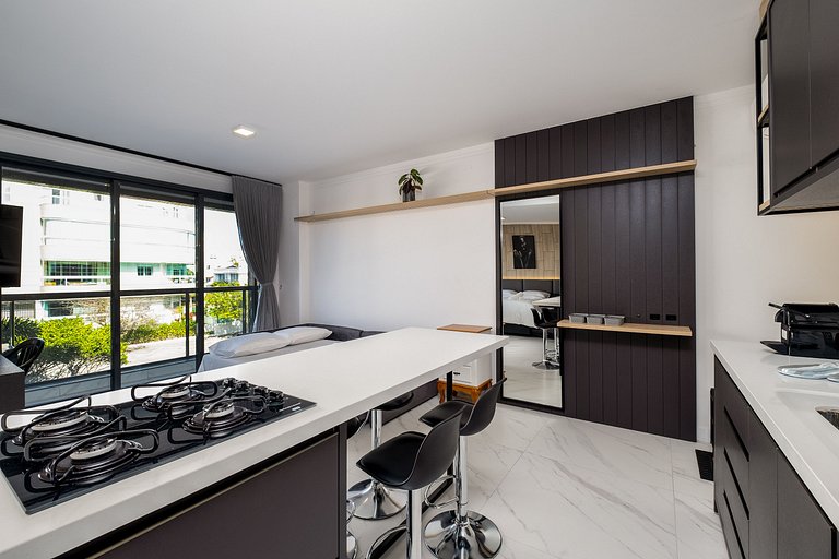 Studio alto padrão em Floripa IRB205