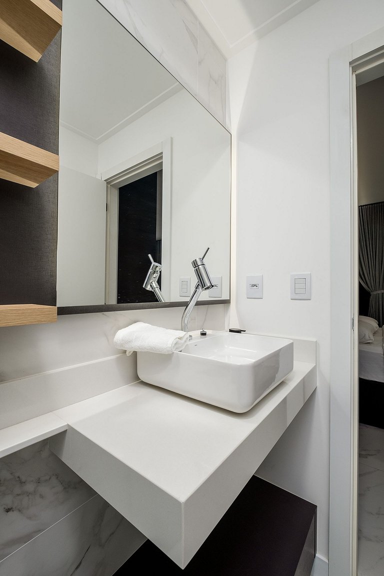 Estudio de alto estándar en Floripa IRB205