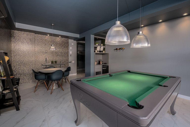 Estudio de alto estándar en Floripa IRB205