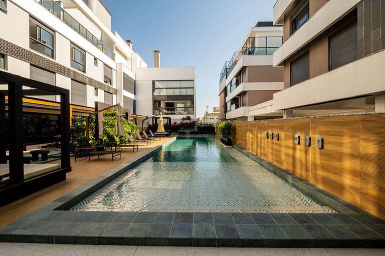 Studio alto padrão em Floripa IRB205