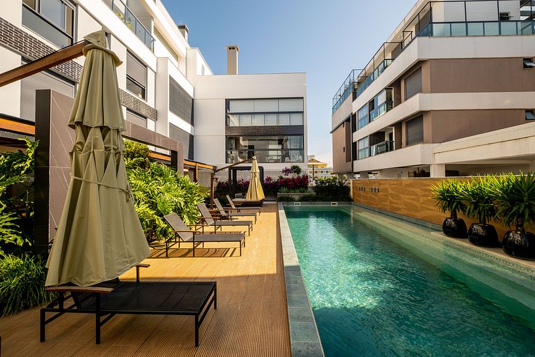 Estudio de alto estándar en Floripa IRB205