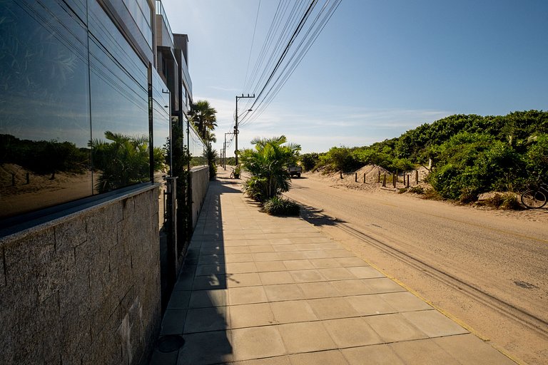 Estudio de alto estándar en Floripa IRB205