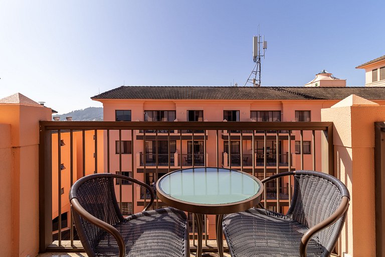 Studio em Jurerê melhor resort pé na areia JBV464 Seazone