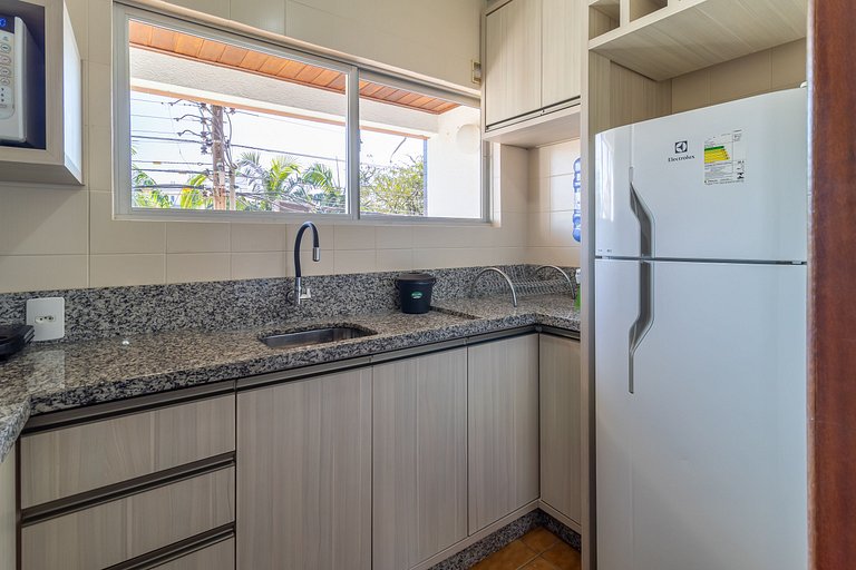 Apto a 2 minutos do mar em Canasvieiras-SC RBA201