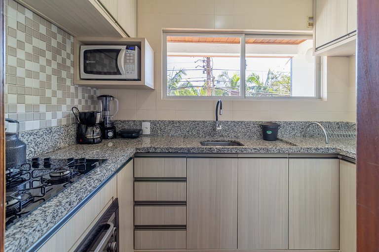 Apto a 2 minutos do mar em Canasvieiras-SC RBA201