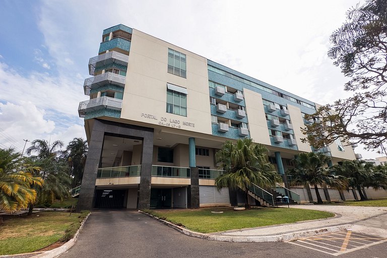 Apto em cond. com piscina, Lago Norte - PLN0415