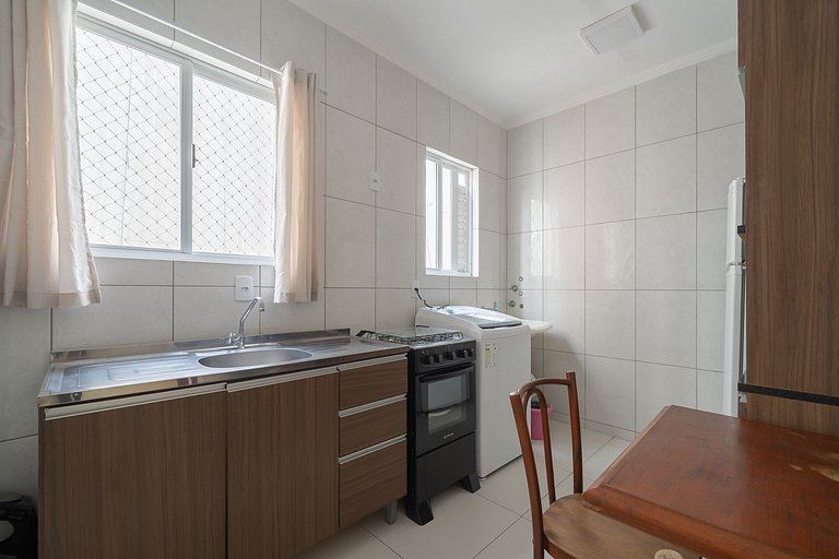 Lindo apto bem localizado a 2 min da praia ELM701