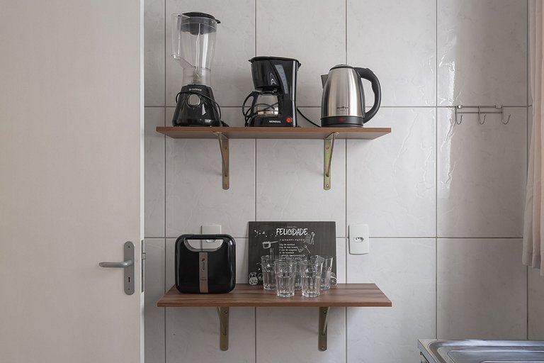 Lindo apto bem localizado a 2 min da praia ELM701