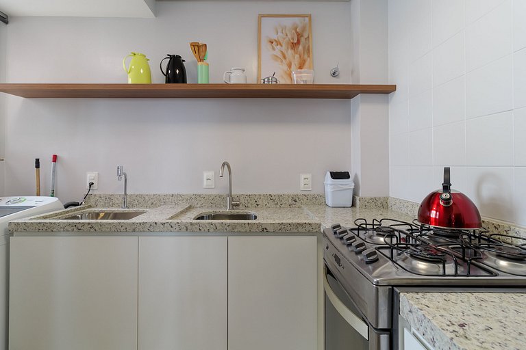 Tranquilo paseo marítimo con vistas a la isla CCA201