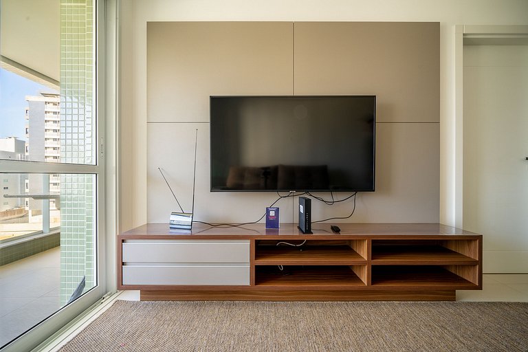 Apto charmoso c/ varanda a 150m da praia ABC403