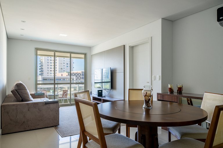 Apto charmoso c/ varanda a 150m da praia ABC403