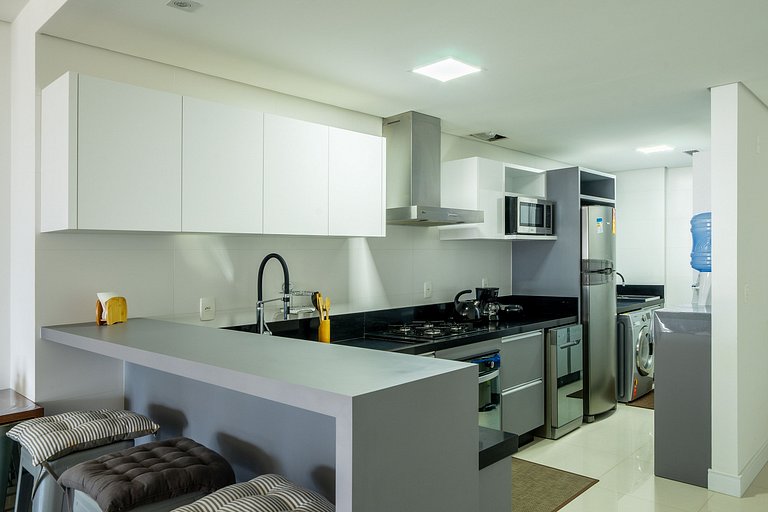 Encantador ajuste c/ balcón a 150m de la playa ABC403