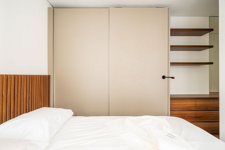 Encantador ajuste c/ balcón a 150m de la playa ABC403