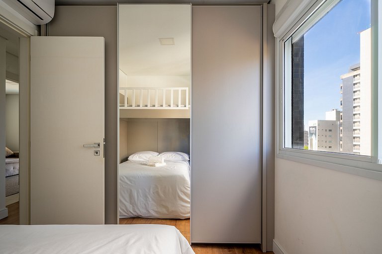 Encantador ajuste c/ balcón a 150m de la playa ABC403