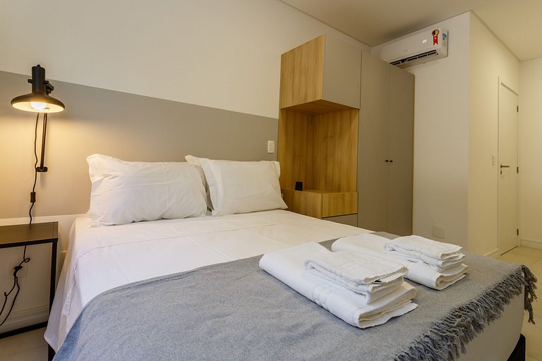 Apto no centro com jacuzzi RRI103