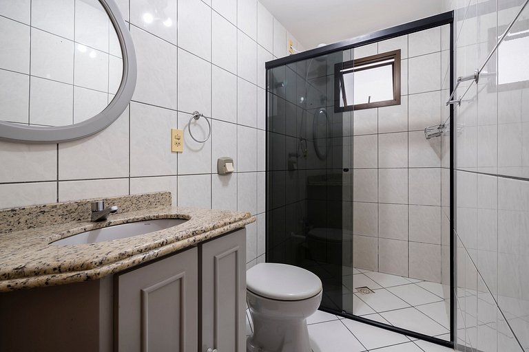 Apto prox a Praia Central em Balneário SC IAP213