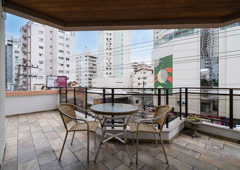 Apto prox a Praia Central em Balneário SC IAP213