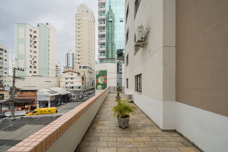 Apto cerca de la Playa Central en SC IAP213