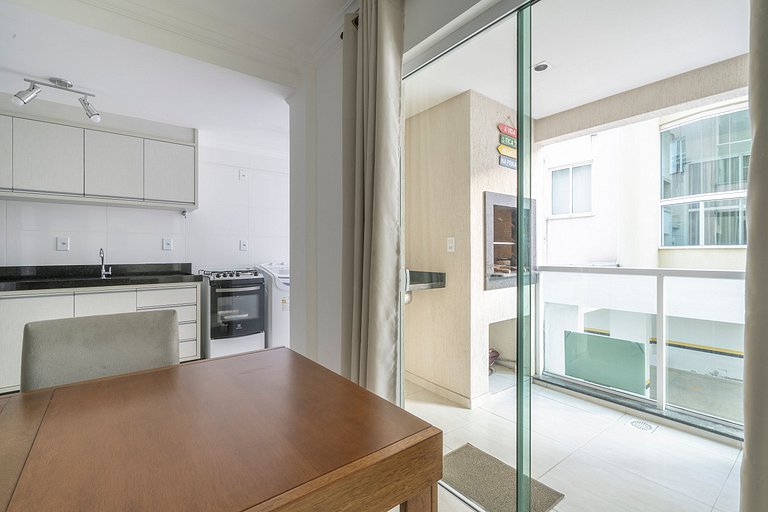 Apto agradável no centro de Bombinhas CAA103