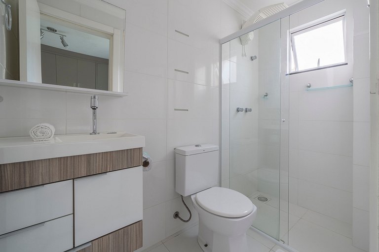 Apto agradável no centro de Bombinhas CAA103