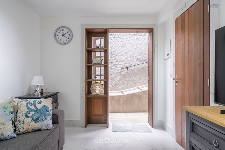 Apto espaçoso prox da Praia de Cabeçudas PSN001