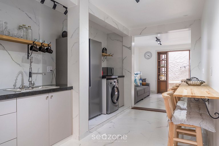 Apto espaçoso prox da Praia de Cabeçudas PSN001