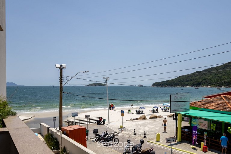 Precioso aptoo junto al mar con barbacoa RIG0102