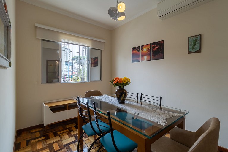 Apart excelente ubicación centro Floripa ELY0201