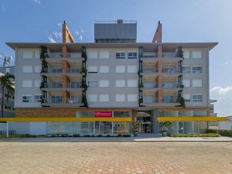 Hermoso apto a 230m de la playa en Jurerê MOR025