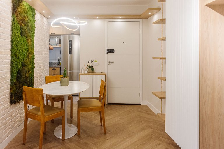 Apto. moderno em condomínio com piscina CME0107