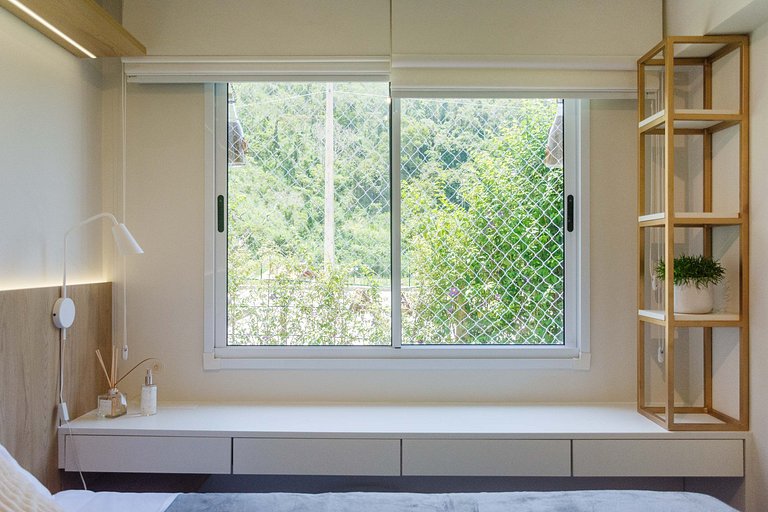 Apto. moderno em condomínio com piscina CME0107