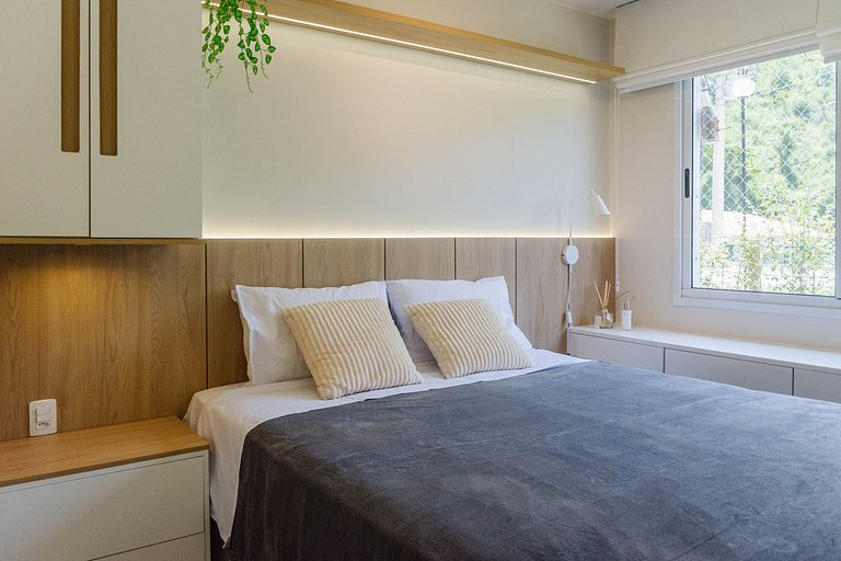 Apto. moderno em condomínio com piscina CME0107