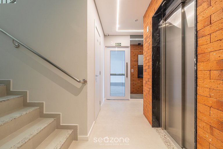 Apto c/ piscina e churrasqueira Bombinhas RNA0303