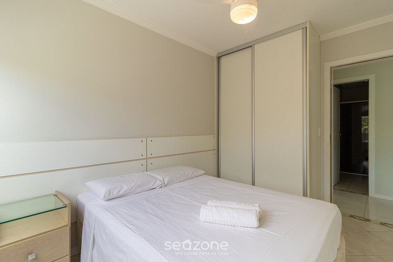 Apto com churrasq ótima localização Jurerê CCB103