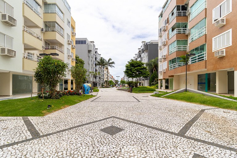 Apto com churrasq ótima localização Jurerê CCB103