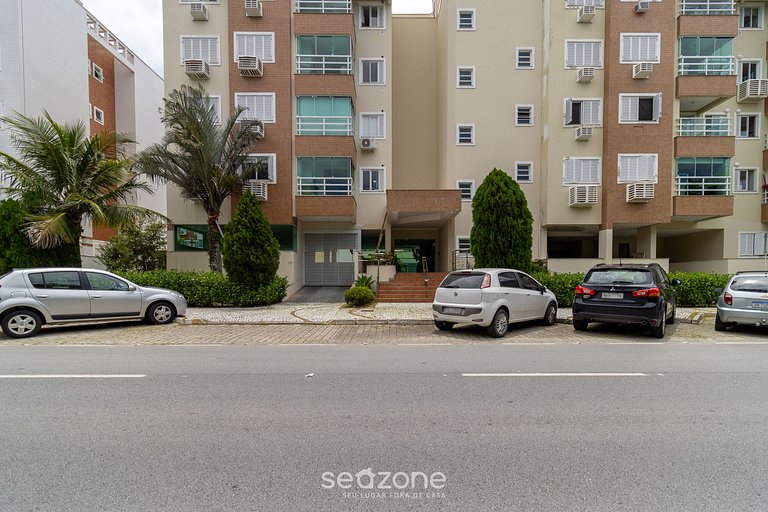 Apto com churrasq ótima localização Jurerê CCB103