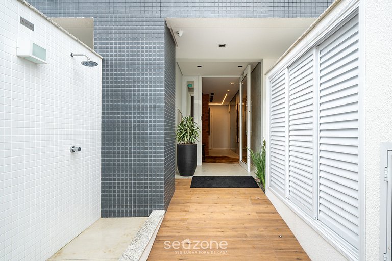 Depto c/ piscina y parrilla Bombinhas RNA0303