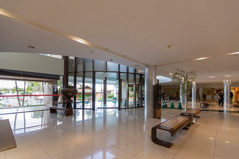 Apto em condomínio c/ piscina e churrasq/ CLR314