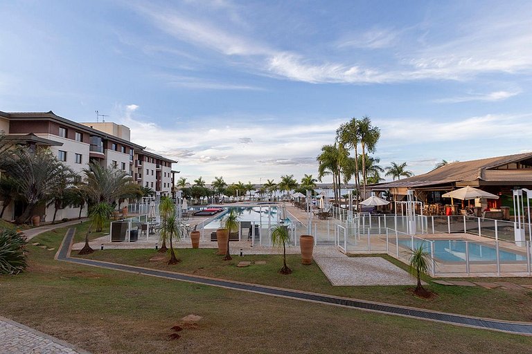 Apto en condominio con piscina y barbacoa CLR314