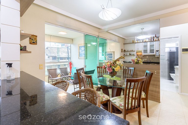 Hermoso apartamento a 500m de la playa de Jurerê CRJ101