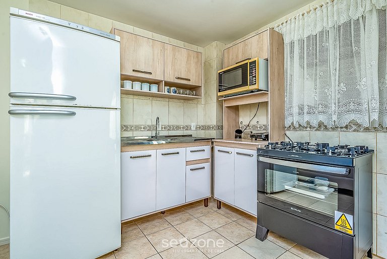 Casa em cond c piscina 150m praia Mariscal CCM004