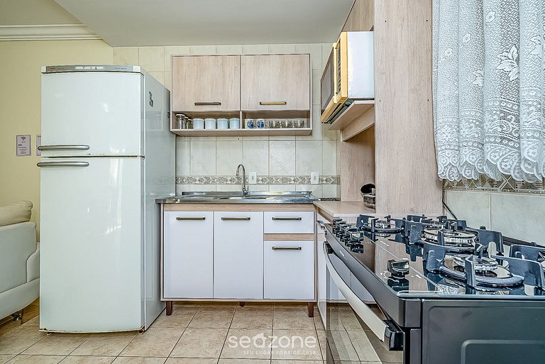 Casa em cond c piscina 150m praia Mariscal CCM004