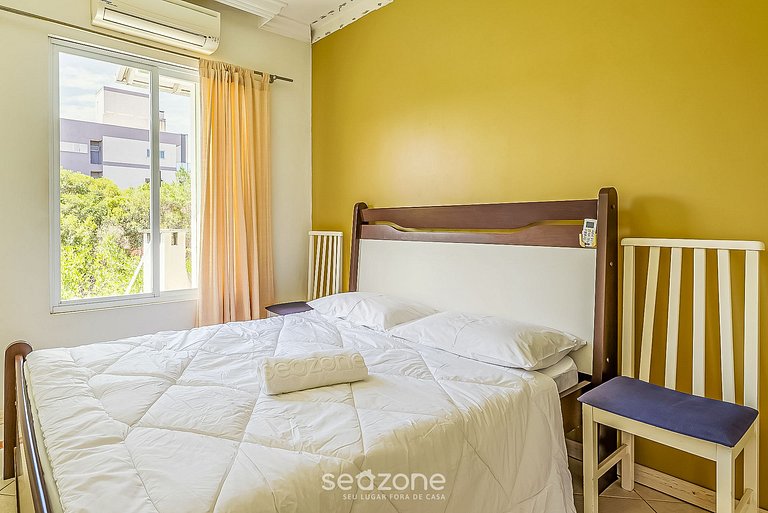 Casa em cond c piscina 150m praia Mariscal CCM004