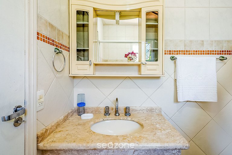 Casa con piscina 150m playa Mariscal CCM004