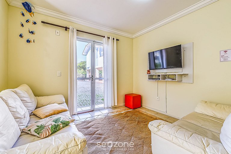 Casa con piscina 150m playa Mariscal CCM004